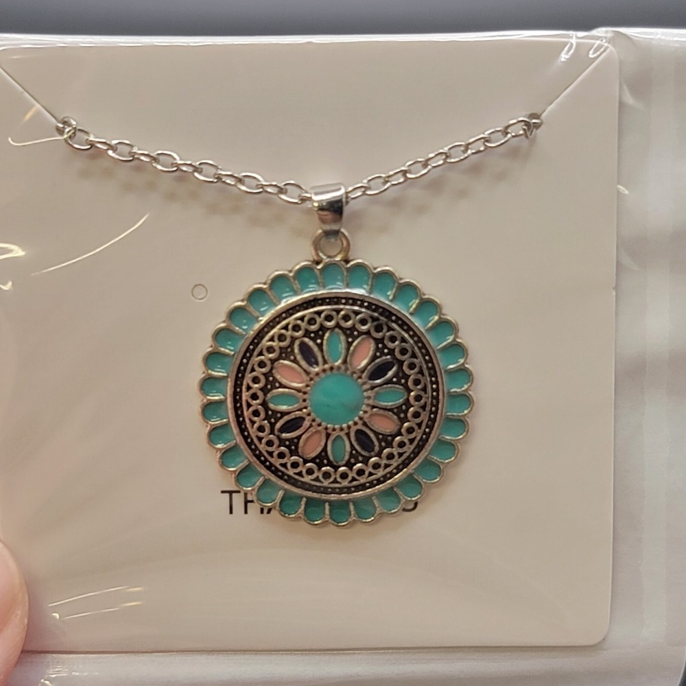 Bohemian Blue Flower Necklace Silvertone